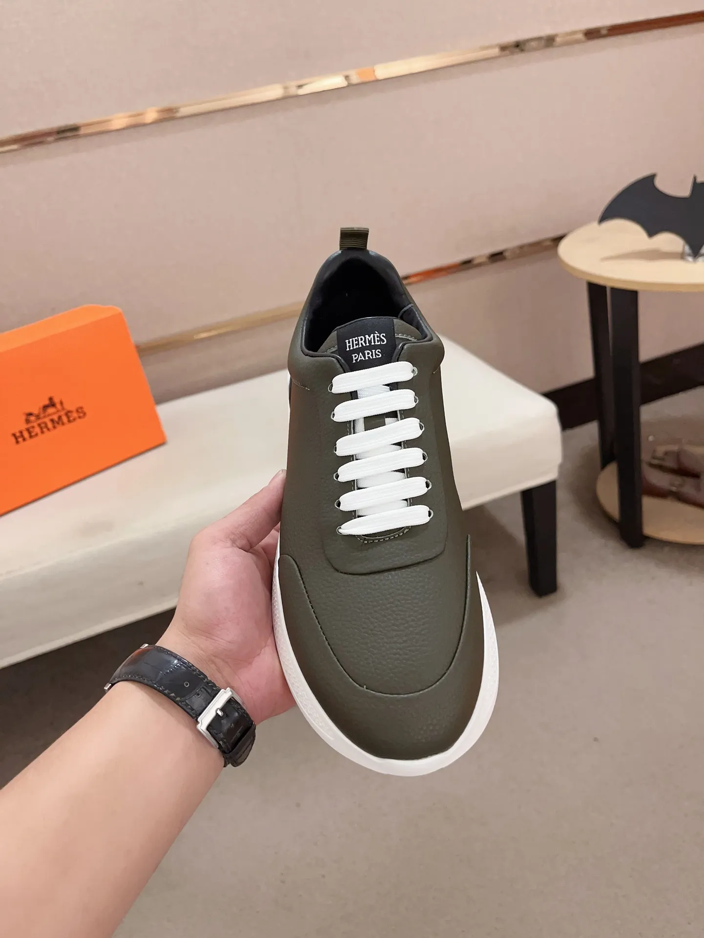 Men's clothing and shoes💰: 442💰《HERMES》【Classic original single version】Hermès; top 🔝purchase agent🔍🔍men's latest 🇺🇸 counter sales simultaneously, imported from Italy original ▲▲cowhide ▲▲ (high-end, nobility, class) ) Exquisite workmanship (Italian 🇮🇹 imported water-dyed 🐂 cowhide lining) sole: original sole provided by the original factory, ⚠️exclusive double-layer activity·TPR·rubber·combined molded outsole; super comfortable·wear-resistant·non-slip·environmental protection The real thing is more beautiful if you take the real thing (high quality, follow the order). You can enter and exit the counter at will * Number of yards: 38-44 (45 can be customized and cannot be returned or exchanged)